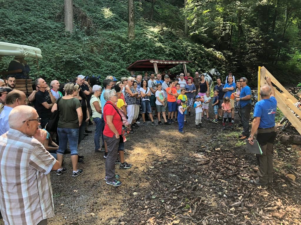 Waldbesichtigung im Buechberg
 - die Ortsgemeinde unterwegs