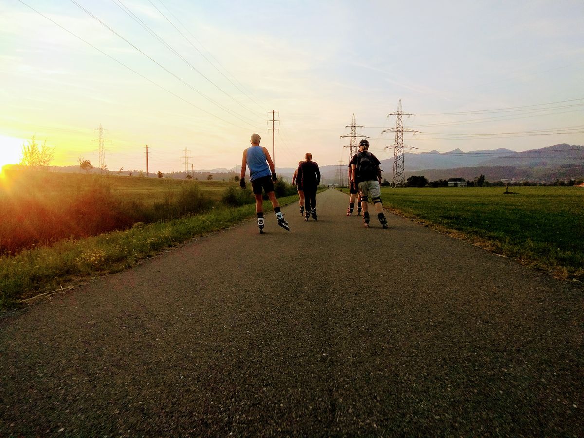 Mit Velo oder Rollerblades in die Linthebene