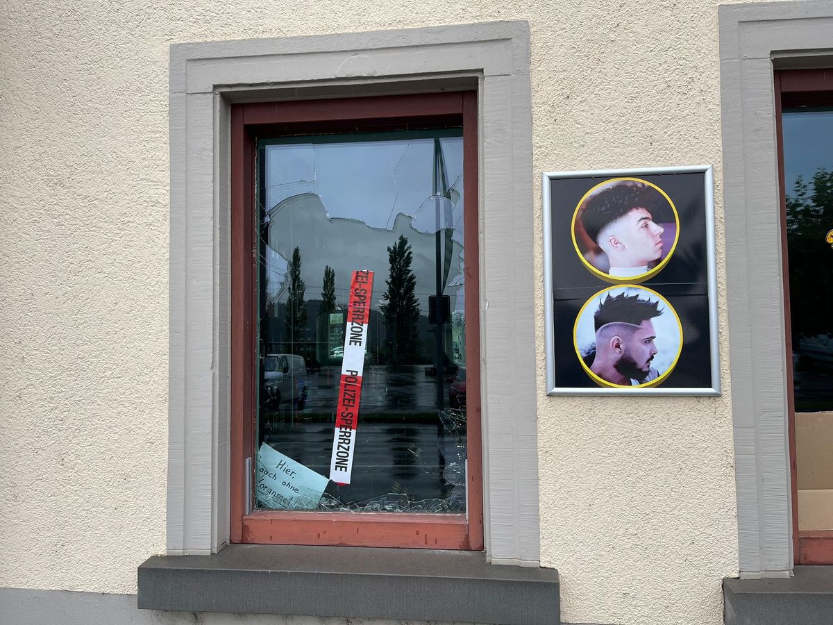 Vandalenakt oder Einbruchversuch an der Hauptstrasse 27