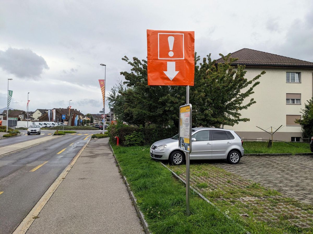 Baustelle bei der Bushaltestelle Lanzenmoostrasse