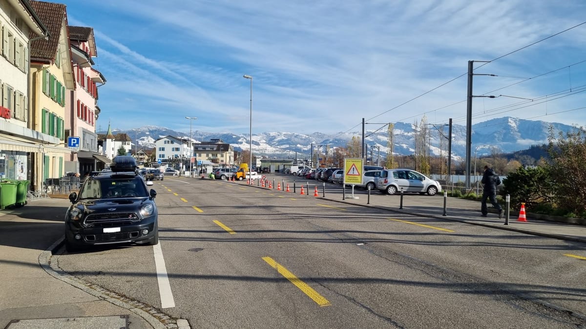 Neue Verkehrsführung auf dem westlichen Bahnhofplatz umgesetzt