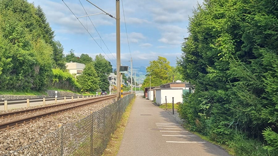 Nein zu schnellen E-Bikes auf dem stark frequentierten Strandweg