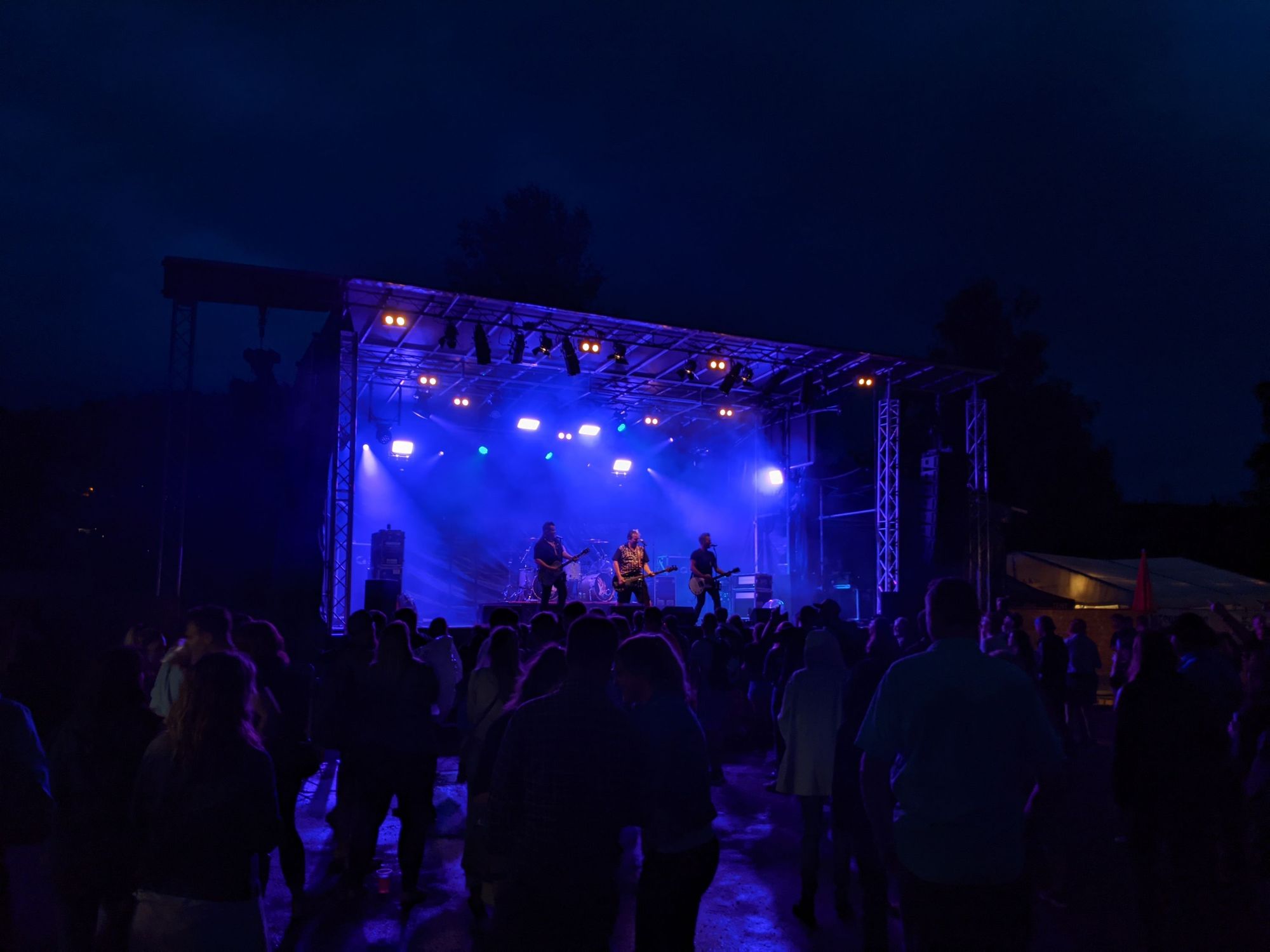 Die schweizer Band QL am Rockfest Freitag 30.07.2021 (Foto: Thomas Müller, 8716.ch)