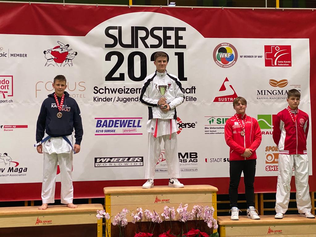 Zwei Schmerkner/innen sicherten sich Erfolge an der Karate Schweizer Meisterschaft in Sursee