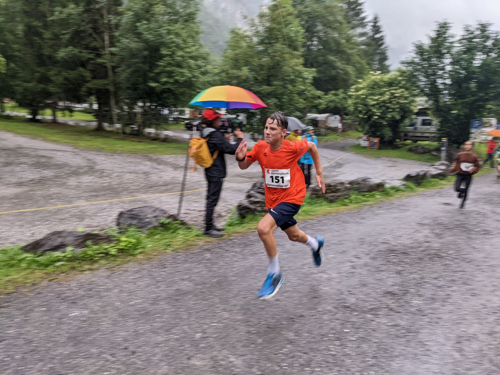 Schmerkner Nachwuchs erfolgreich am Klöntalersee-Lauf