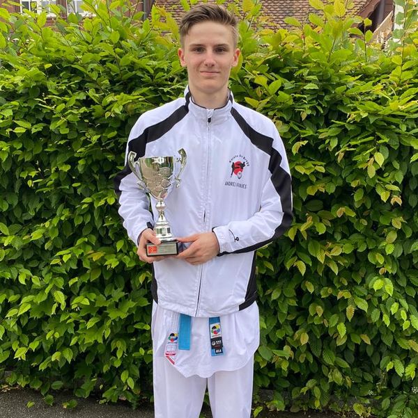 Schmerkner holt sich Karate Kumite Schweizer Meister Titel (U16 - 63)