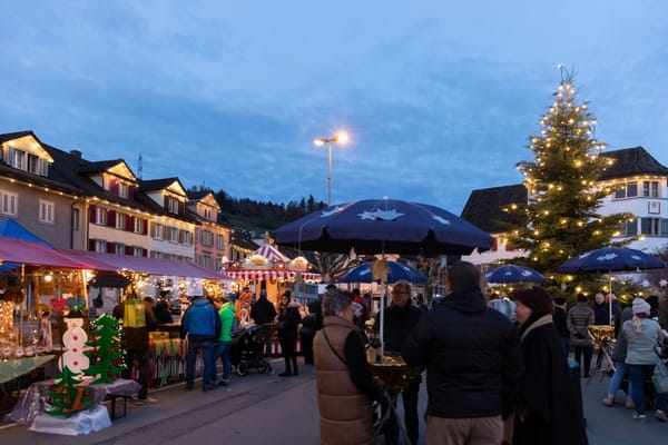 Weihnachtsmarkt Schmerikon dieses Jahr mit Bühne