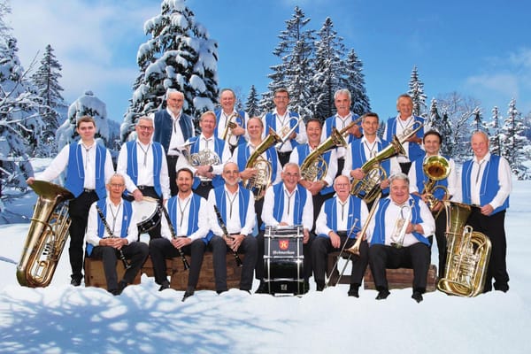 Goldbergmusikanten im Schnee (Fotomontage)