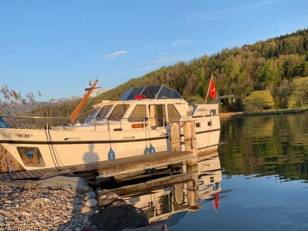 Motorboot Linssen 30 SL-Royal am Zürichsee - Eine Rarität