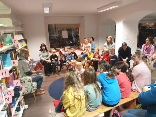 Zeitreisende und Nachteule aufgepasst: Schweizer Erzählnacht in der Bibliothek